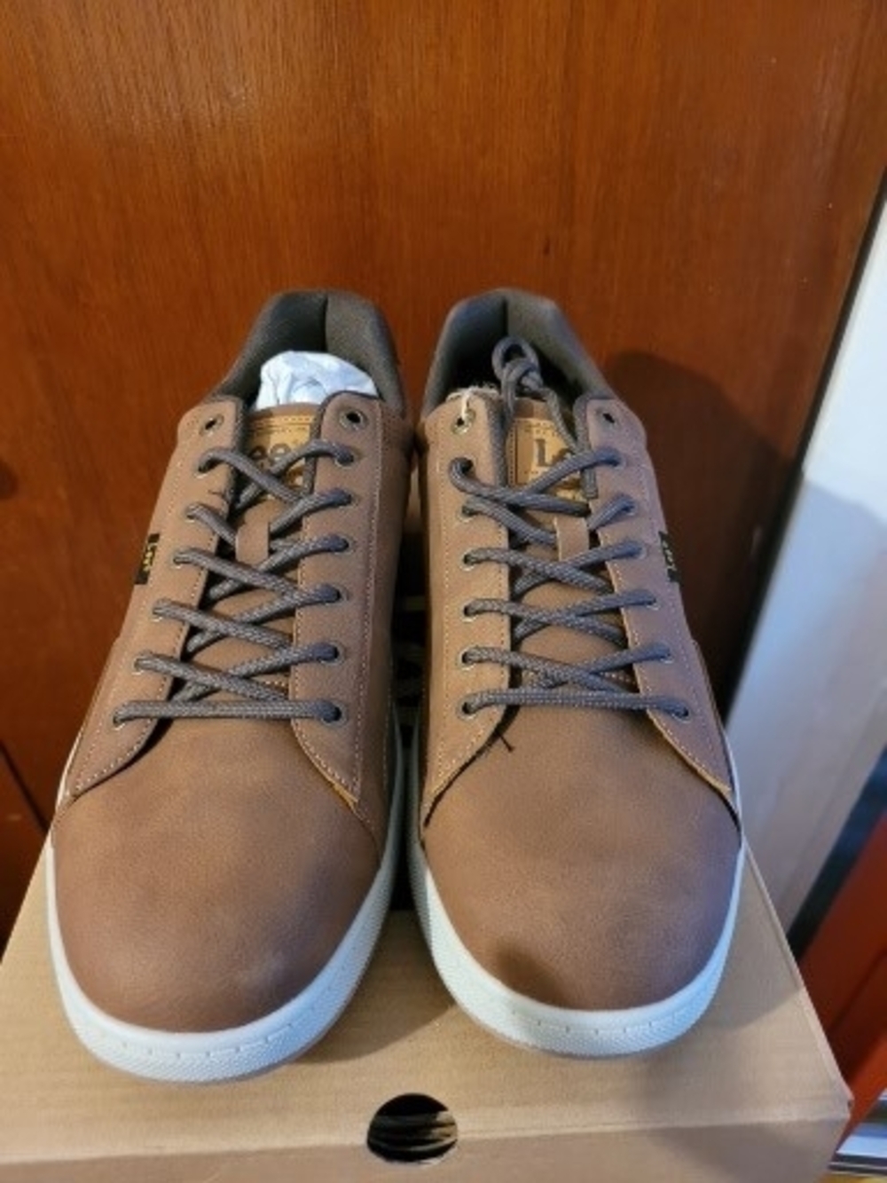 Lee Men's Brown Low-Top Sneakers with Gray Laces